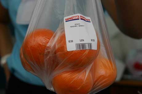 1 kilo of mandarine selling for US$ 10 or SR62.50