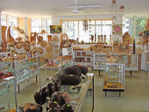 Crafts handmade in Seychelles, but until when?